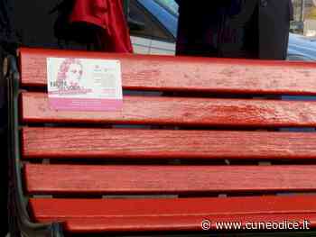 Cuneo, in contrada Mondovì una nuova panchina rossa - Cuneodice.it