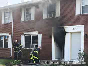 Eight displaced after Aurora apartment fire - Chicago Tribune