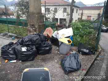 Una città sommersa dai rifiuti, tra inciviltà e degrado: “Ora basta" - ciociariaoggi.it