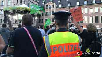 Grünen-Wahlkampf zwischen Pfiffen und Applaus in Augsburg - BR24