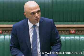 Mandatory face coverings and Covid passes under winter ‘Plan B’
