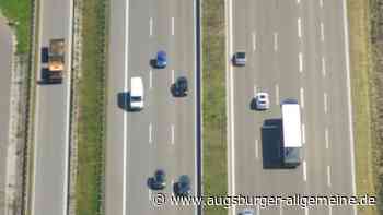 Sattelzug-Fahrer bekommt mitten auf der A8 einen Herzinfarkt