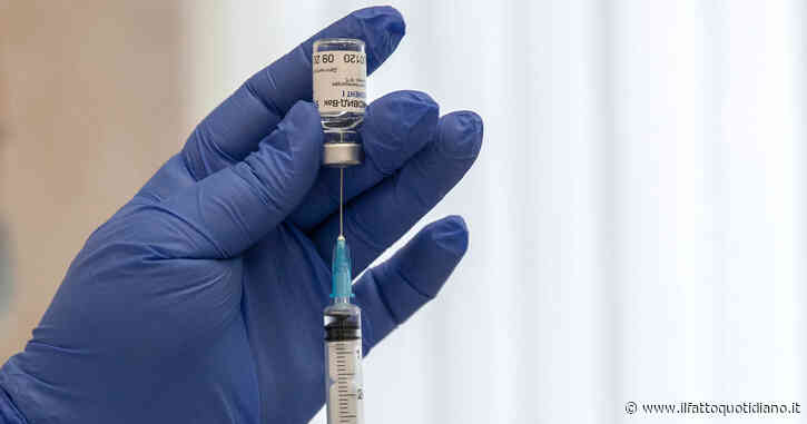 Vaccino anti-Covid, la circolare del ministero: “Trapiantati e immunodepressi riceveranno la terza dose per primi”