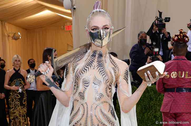 Grimes’ ‘Dune’-Inspired Met Gala Look Included a Sword Made From an AR-15