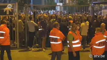 1 op 21: Supporters Beerschot komen verhaal halen aan ingang - ATV