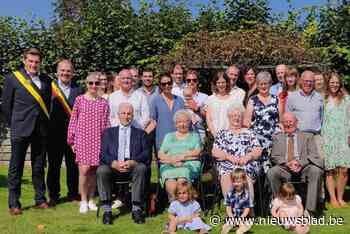 Twee landbouwkoppels zitten samen in diamanten huwelijksboot... (Evergem) - Het Nieuwsblad