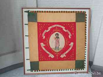 Vlag Landelijke Gilde permanent in de Sint-Jan-de-Doperkerk in Paal - Het Belang van Limburg