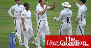 County cricket: Warwickshire beat Yorkshire, Surrey v Essex and more – live!
