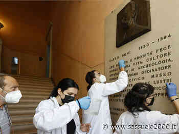 Museo civico di Modena, gli studenti puliscono la stele di Carlo Boni - sassuolo2000.it - SASSUOLO NOTIZIE - SASSUOLO 2000