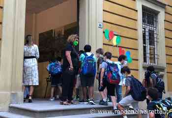 Modena, la prima campanella. Piena di speranze. VIDEO - modenaindiretta.it
