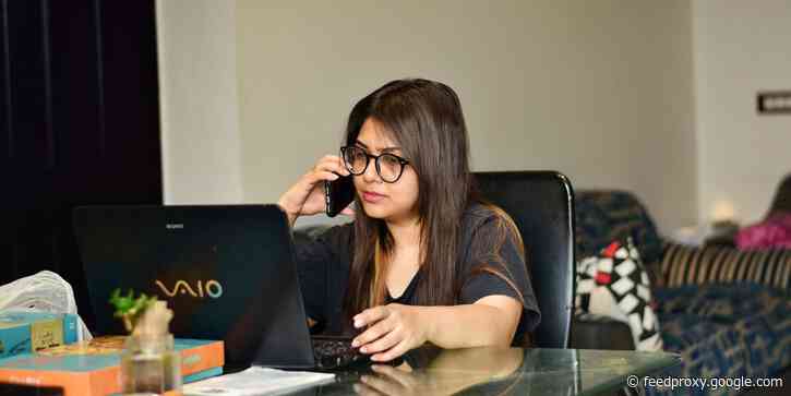 How to use LinkedIn hashtags and resume keywords to apply for remote work