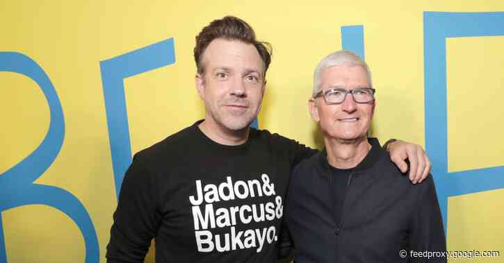 ‘Ted Lasso’ stars net huge payouts as Apple and Warner negotiate linear TV rights, season 4, more