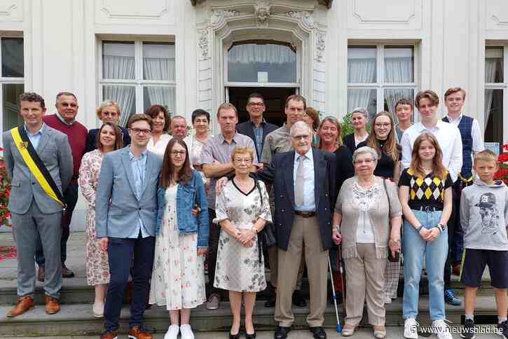 Gerard en Rachel zitten in diamanten huwelijksbootje
