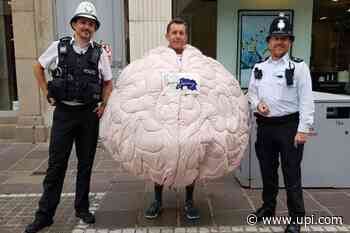 Runner in brain costume attempting marathon world record - UPI News