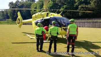 L’ala va a sbattere e il deltaplano precipita: grave un uomo che partecipava a una gara internazionale - Il Messaggero Veneto