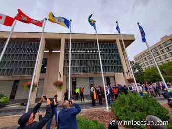City of Winnipeg permanently raises First Nation flags at city hall - Winnipeg Sun