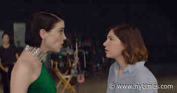 ‘The Nowhere Inn’ Review: Personalities, Disordered