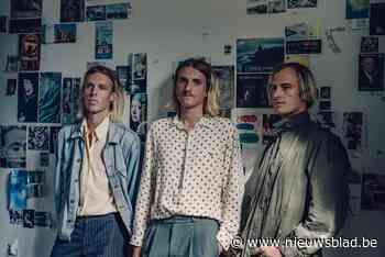 Rondvliegend bier, zweetgeur en luide muziek: zonen van actrice Marijke Pinoy trappen concertseizoen van Vooruit af