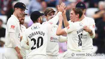 Lancashire beat Somerset to boost title hopes