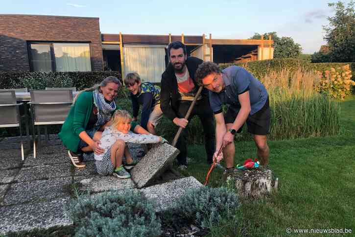 Kempenaars nemen deel aan kampioenschap tegelwippen: “Alle beetjes helpen, ook al is het maar één tegel”