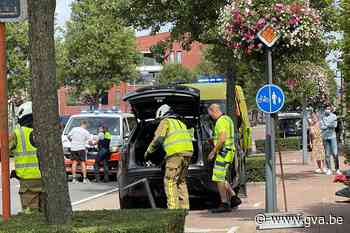 Passagier gewond bij botsing op Bredabaan in Wuustwezel - Gazet van Antwerpen