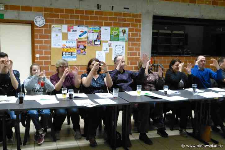 Davidsfonds opent café chantant in Saviozaal