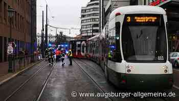 Straßenbahn der Linie 3 entgleist in der Nähe des Königsplatzes - Augsburger Allgemeine