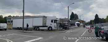 Arcore: il privato ci ripensa, parte delle giostre nel prato di via Edison e il parcheggio si libera a metà - Il Cittadino di Monza e Brianza