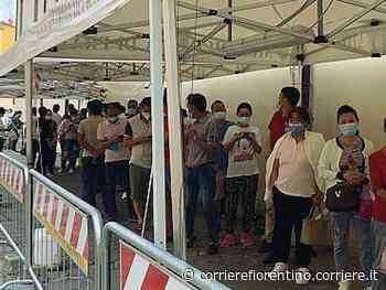 Prato, l'assalto dei cinesi ai vaccini day. Biffoni: «Ttroppi disagi, è inaccettabile» - Corriere Fiorentino
