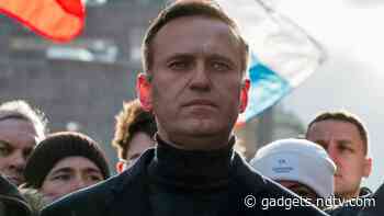 Apple, Google Remove Kremlin Critic Alexei Navalny's App From Stores as Russian Elections Begin