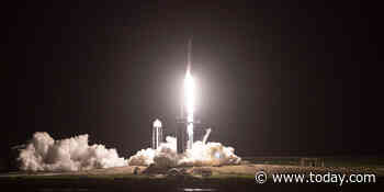 SpaceX makes history with first all-civilian spaceflight