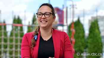 There's a nursing shortage in Quebec. Here's why one nurse quit and another is on the brink