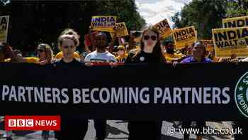 Gen Z battles to bring back unions, one Starbucks at a time