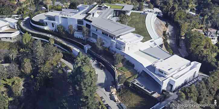 Nobody wants to pay $500 million for this unfinished Bel Air mega-mansion that just defaulted on a huge loan