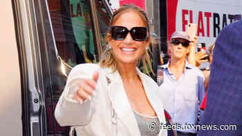 Jennifer Lopez feels like she’s an 'outsider' in Hollywood ‘sometimes'