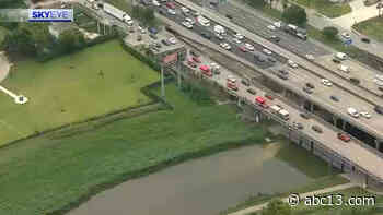 Body found floating in Brays Bayou in SE Houston - KTRK-TV