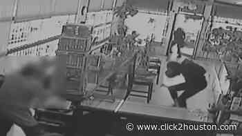 Houston jewelry store owner fires at would-be thieves during attempted robbery, police say - KPRC Click2Houston