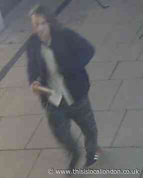 Royal Naval College: Man wanted after graffiti in Greenwich