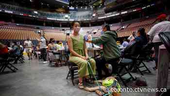 Toronto hosts weekend COVID-19 vaccine clinics at TTC stations, street corners, parks and bathhouse - CTV News Toronto