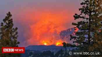 Canada election: Lytton fire puts village at centre of debate