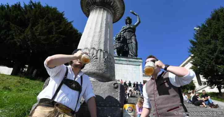 Und München feiert doch: Bier und Brotzeit unter der Bavaria