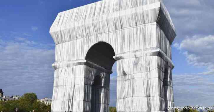 Traum erfüllt: Pariser Triumphbogen ist verhüllt