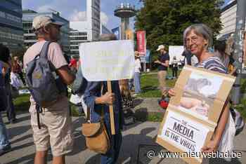 300 “vaccin-critici” betogen voor gebouwen VTM en VRT