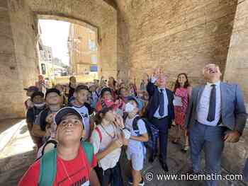 Journées du patrimoine: les écoliers d'Antibes ont "levé les yeux" vers les remparts et leur histoire