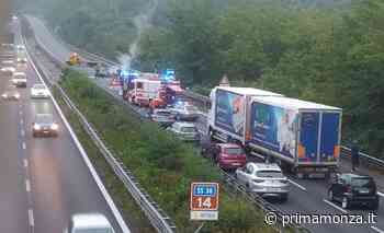 Auto in fiamme, Statale 36 chiusa in direzione Lecco - Prima Monza