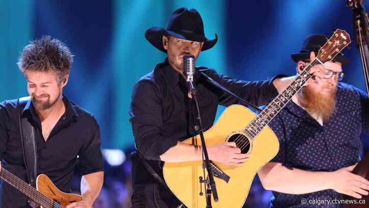 'Stop spreading misinformation': Alberta country star tweets about COVID-19 vaccination