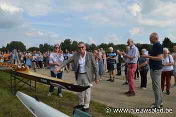 The Oar viert lustrum met doop van iconische Amerikaanse roeiboot