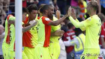 Huddersfield Town 0-2 Nottingham Forest: Lewis Grabban helps managerless Reds to first league win of the season - BBC News