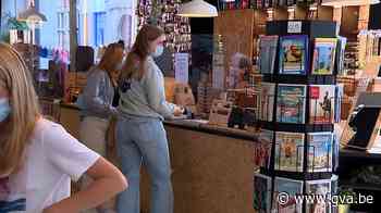 Dubbel gevoel: “Ik ben het mondmasker beu” versus “Ik ga het nog blijven dragen na 1 oktober” - Gazet van Antwerpen