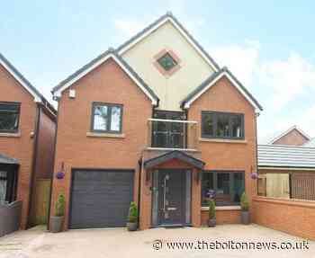 Luxurious family five bedroom house is on the doorstep of the countryside